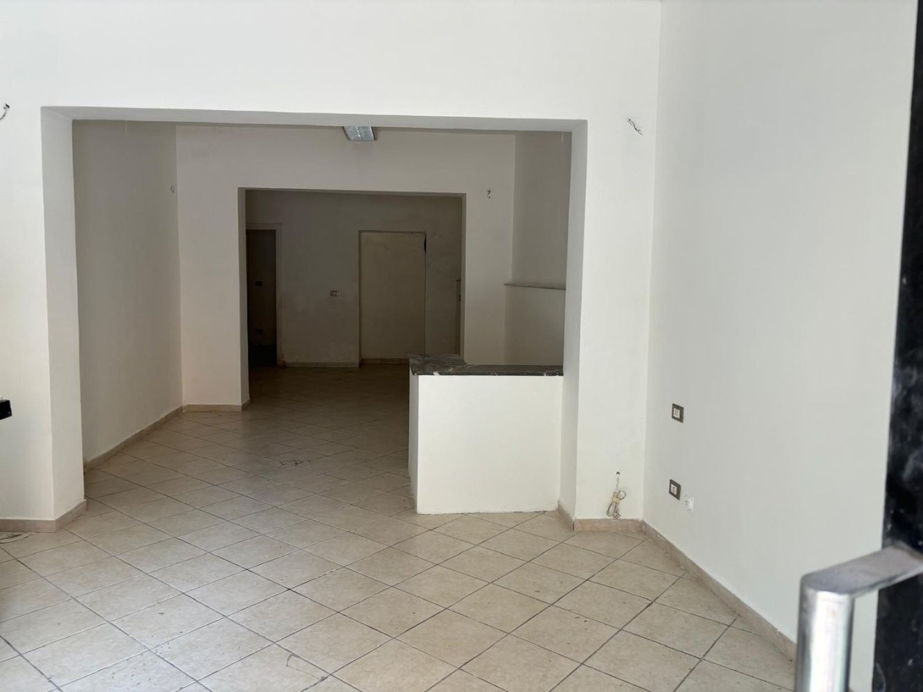 Коммерческая недвижимость 75м² в Палермо, Италия № 101897