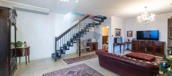 3غرفة فيلا في Sant'Agata li Battiati, Italy رقم 3132 56