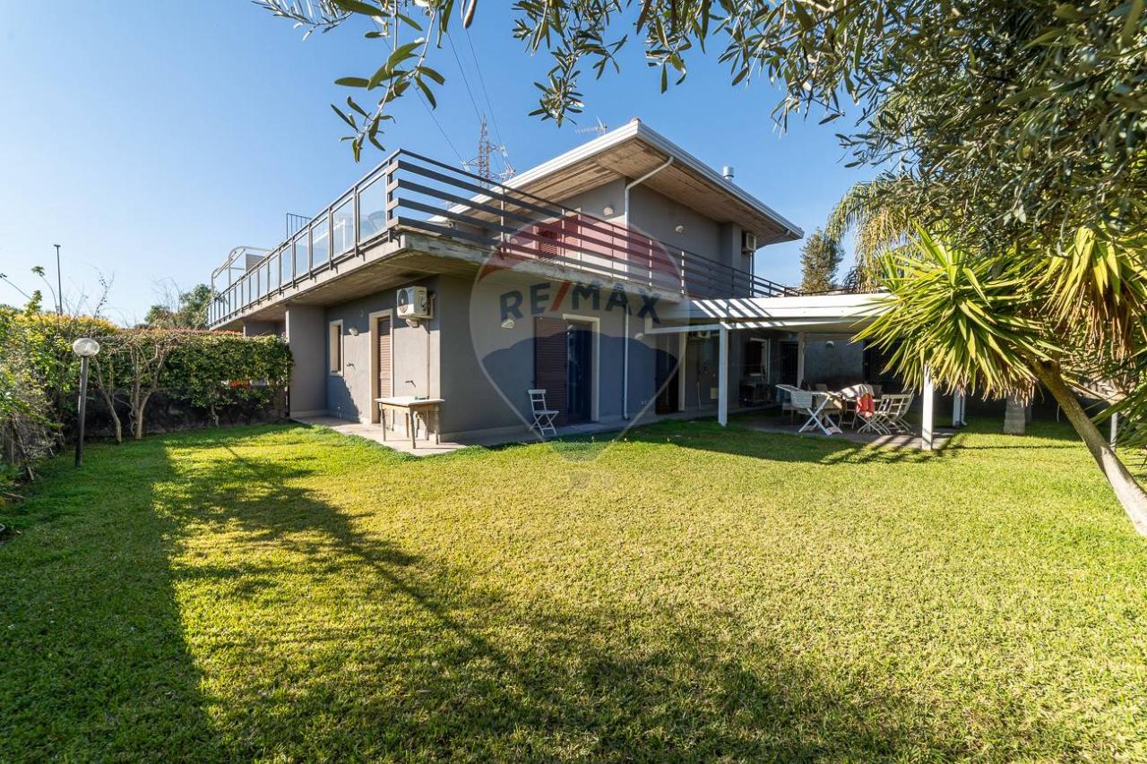 3غرفة فيلا في Sant'Agata li Battiati, Italy رقم 3132