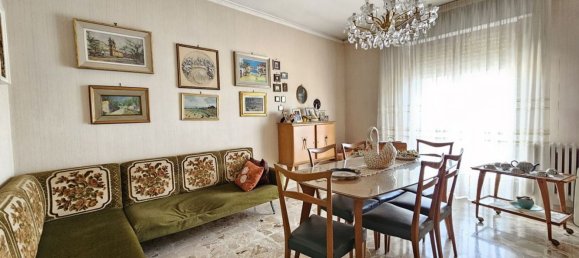 4-salle Appartement à Taranto, Italy No. 276330 7