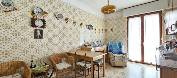 4-salle Appartement à Taranto, Italy No. 276330 15