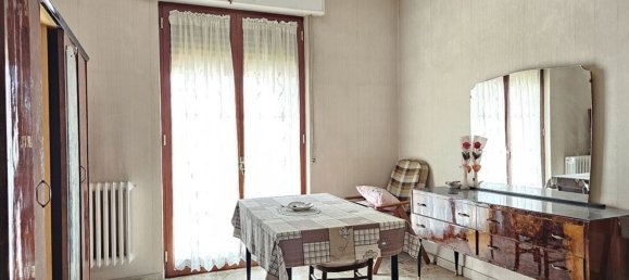 4-salle Appartement à Taranto, Italy No. 276330 9