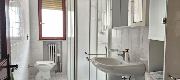 4-salle Appartement à Taranto, Italy No. 276330 11