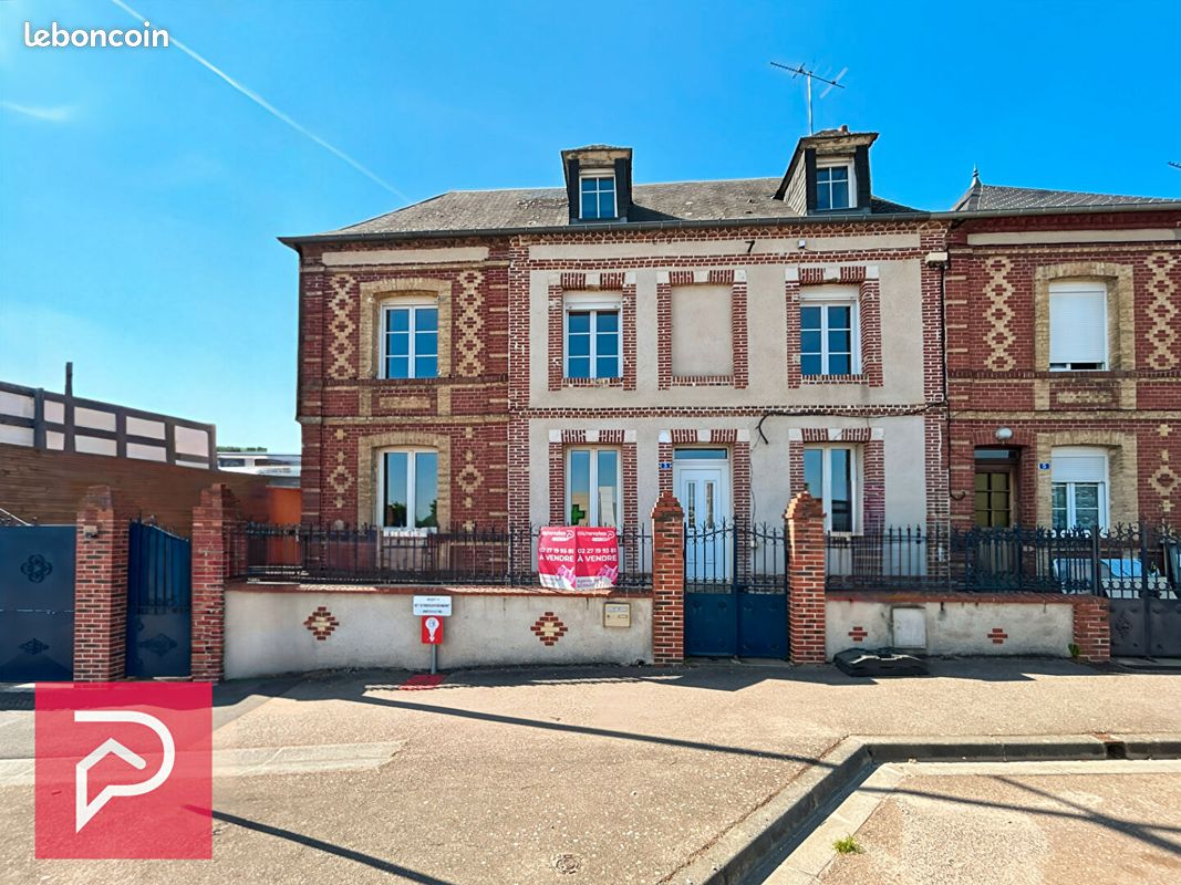 5 bedrooms House in Bernay, France No. 357574