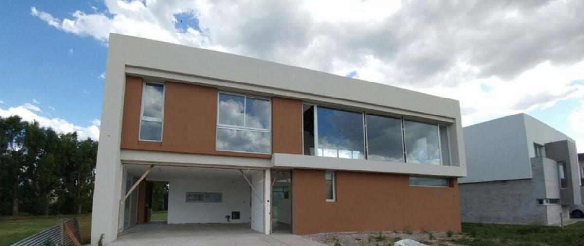 3 bedrooms House in Mar del Plata, Argentina No. 82053