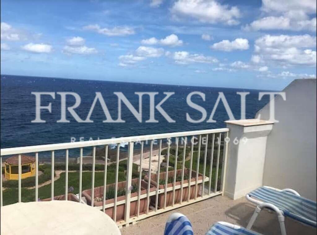 2 bedrooms Penthouse in Marsalforn, Malta No. 5468