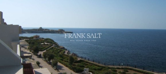 2 bedrooms Penthouse in Marsalforn, Malta No. 5468 3