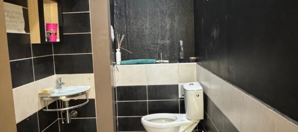 2 rooms Apartment in Toulon, France No. 194791 3