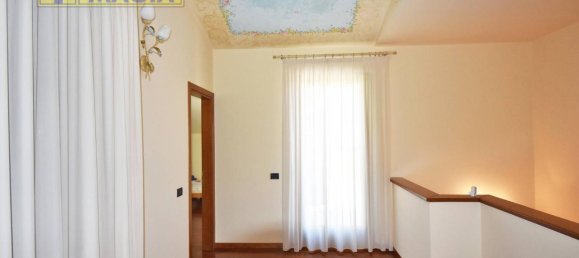 6 rooms Villa in Martinsicuro, Italy No. 175583 11