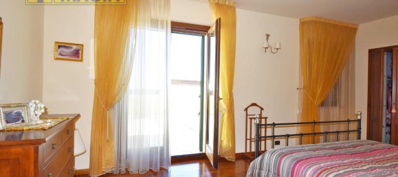 6 rooms Villa in Martinsicuro, Italy No. 175583 17