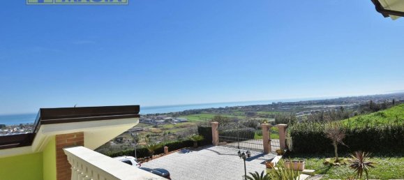 6 rooms Villa in Martinsicuro, Italy No. 175583 15