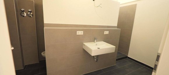 Edificio de 38 habitaciónes en Kaufbeuren, Germany No. 2397 6