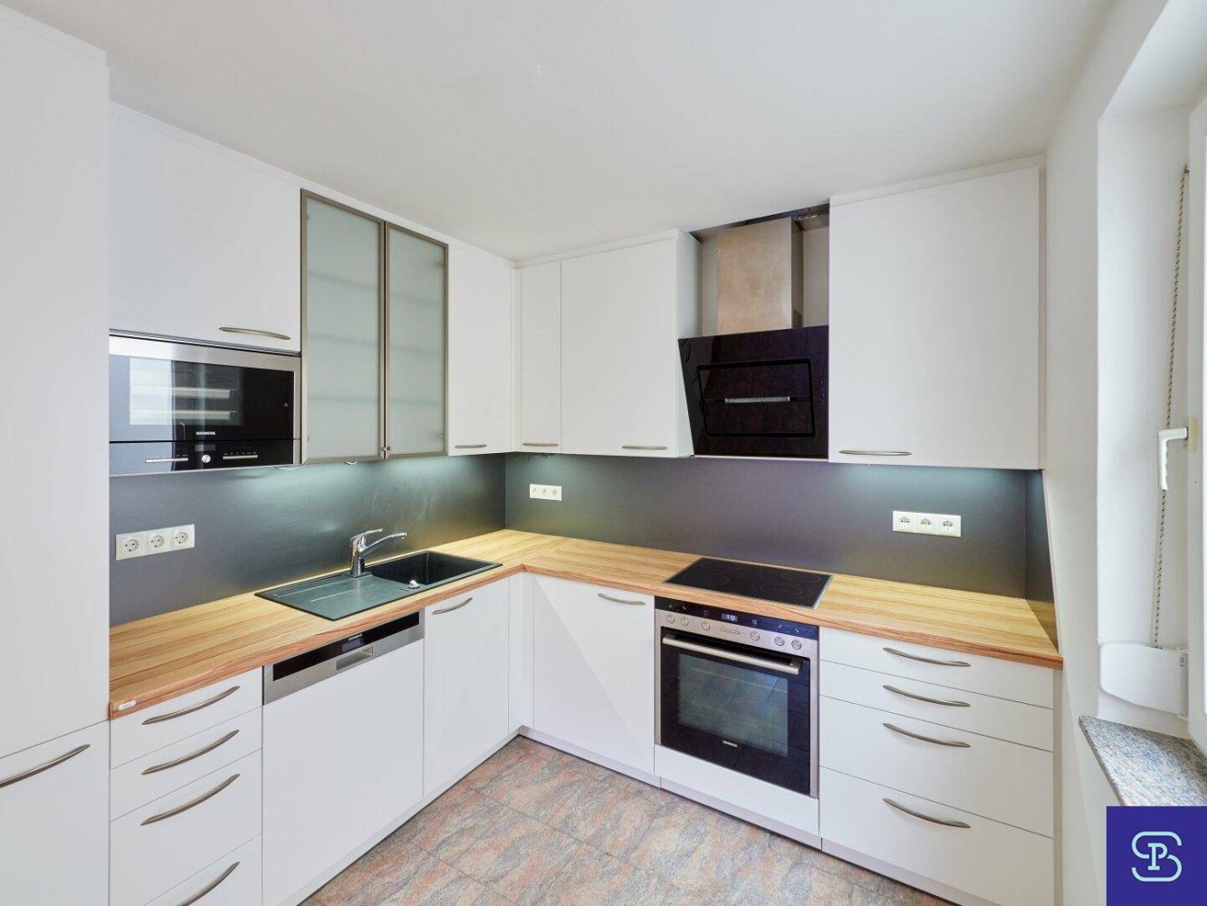 3 rooms Apartment in Hietzing, Austria No. 219075