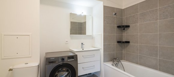 Apartamento de 3 dormitorios en Bezons, France No. 170007 8
