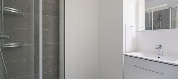 Apartamento de 3 dormitorios en Bezons, France No. 170007 11