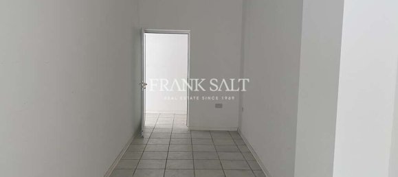 95m² Shop in Sliema, Malta No. 12487 3