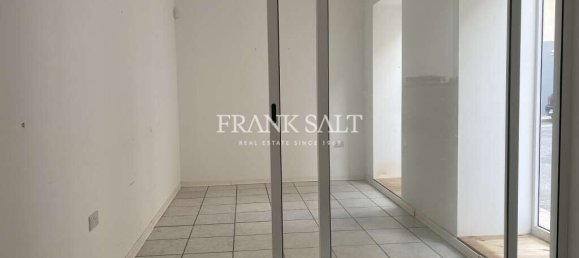 95m² Shop in Sliema, Malta No. 12487 2