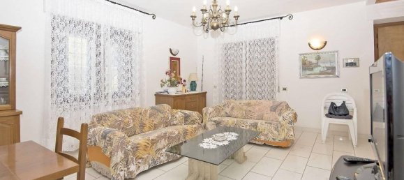 6-salle Villa à Grosseto, Italy No. 83968 9