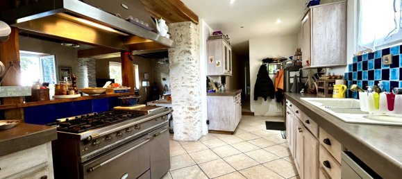 6 bedrooms House in Villiers-Saint-Georges, France No. 171960 7