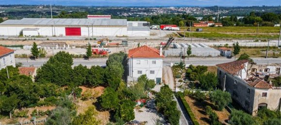 3 bedrooms House in Oliveira do Conde, Portugal No. 21445 5