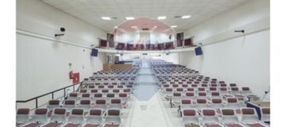 Gebäude in Lisbon, Portugal 1250m², Nr. 72321 3