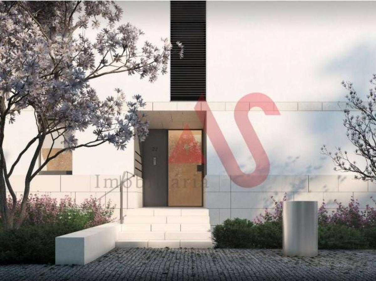 3 bedrooms Apartment in Porto, Portugal No. 4625