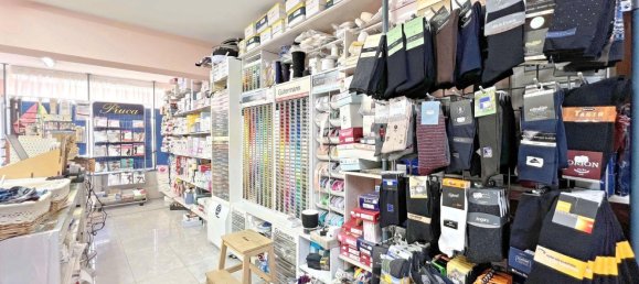 179m² Commercial property in Arteixo, Spain No. 58075 2