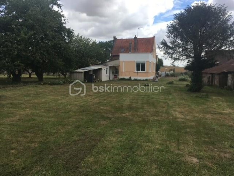 Casa de 5 dormitorios en Mondescourt, France No. 357707