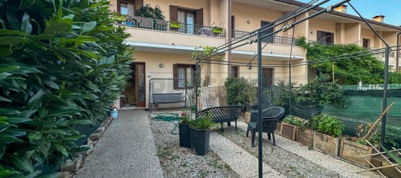 2 bedrooms House in Udine, Italy No. 178975 4