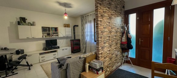 2 bedrooms House in Udine, Italy No. 178975 7