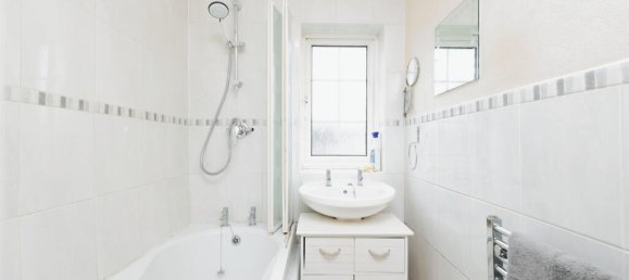 3 bedrooms House in Watford, United Kingdom No. 6792 18