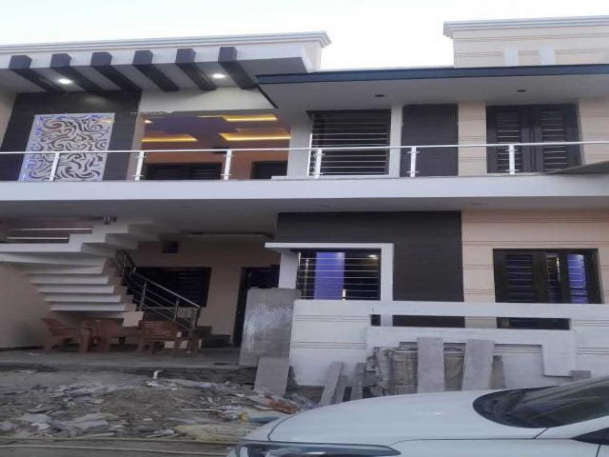 3 bedrooms House in Mohali, India No. 13615