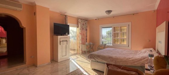 7 bedrooms Villa in Marbella, Spain No. 217836 16