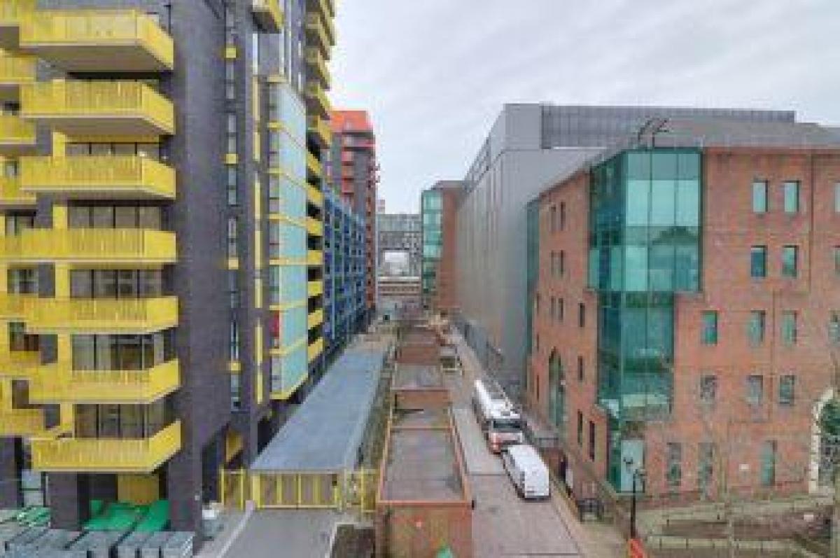 2 bedrooms Condo in London, United Kingdom No. 626