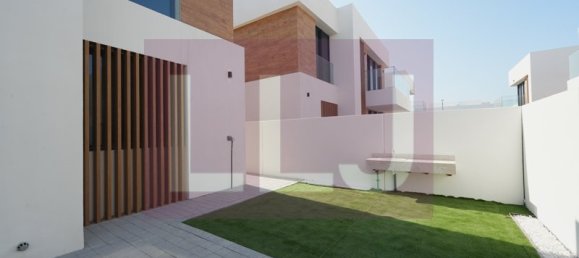 4 bedrooms Villa in Saadiyat Island, UAE No. 47730 2
