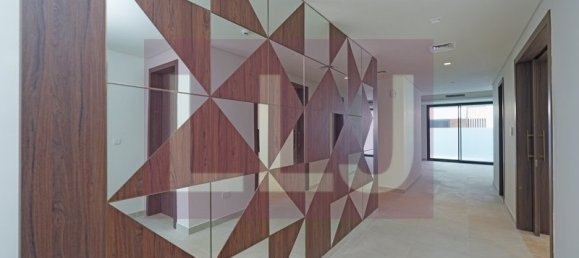 4 bedrooms Villa in Saadiyat Island, UAE No. 47730 8