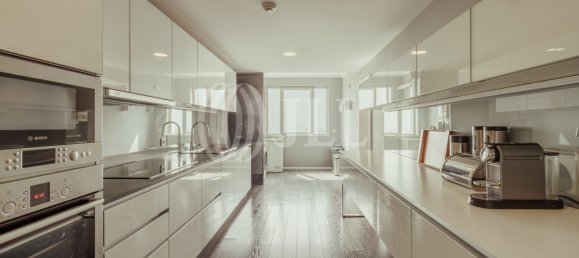 Квартира с 5 спальнями в Порту, Португалия № 144580 4