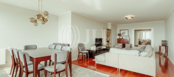 Квартира с 5 спальнями в Порту, Португалия № 144580 2