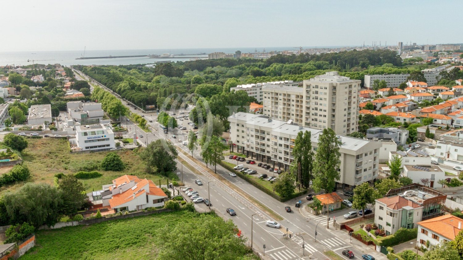 Квартира с 5 спальнями в Порту, Португалия № 144580