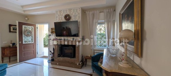 3 bedrooms Villa in Fiumicino, Italy No. 338328 12