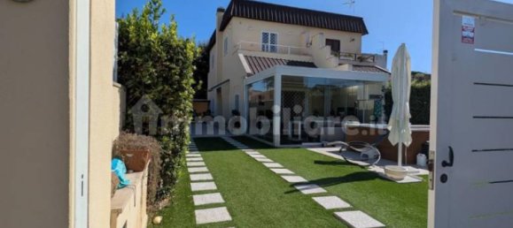 3 bedrooms Villa in Fiumicino, Italy No. 338328 2