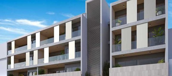 2 bedrooms Apartment in Limassol, Cyprus No. 17719 2