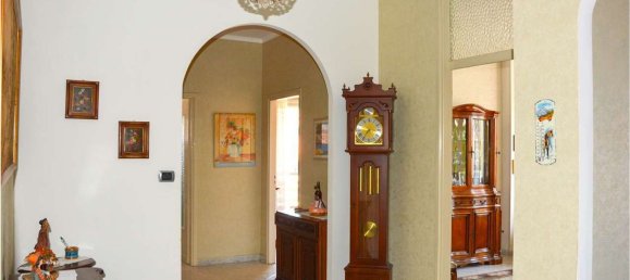 3-Zimmer Wohnung in Moncalieri, Italy, Nr. 65475 5