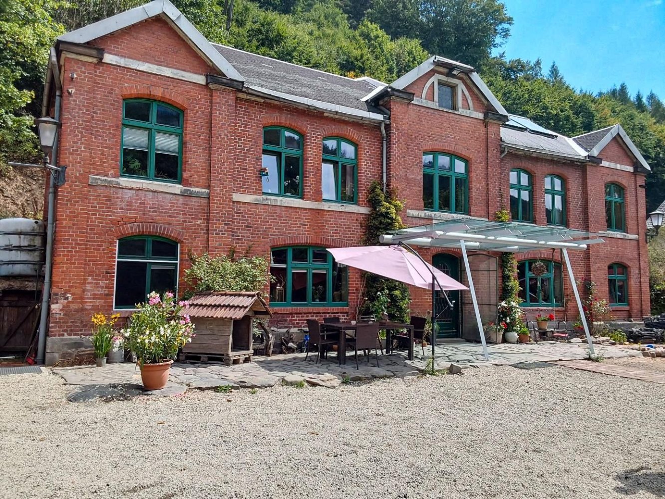 Villa de 5 dormitorios en Sonneberg, Germany No. 29339