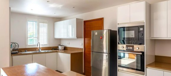 3 bedrooms Villa in Roches Noires, Mauritius No. 45 2