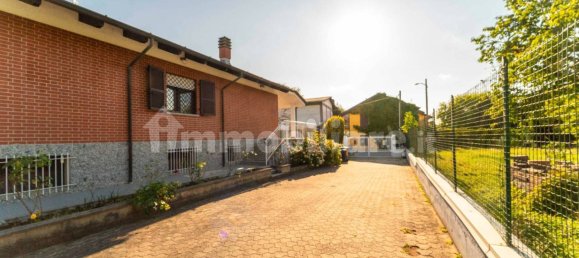 3 Schlafzimmer Villa in Poirino, Italy, Nr. 304979 5