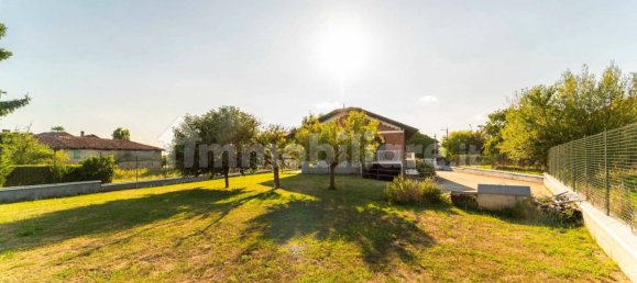 3 Schlafzimmer Villa in Poirino, Italy, Nr. 304979 13
