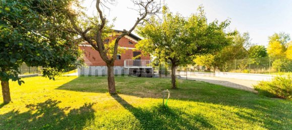 3 Schlafzimmer Villa in Poirino, Italy, Nr. 304979 15