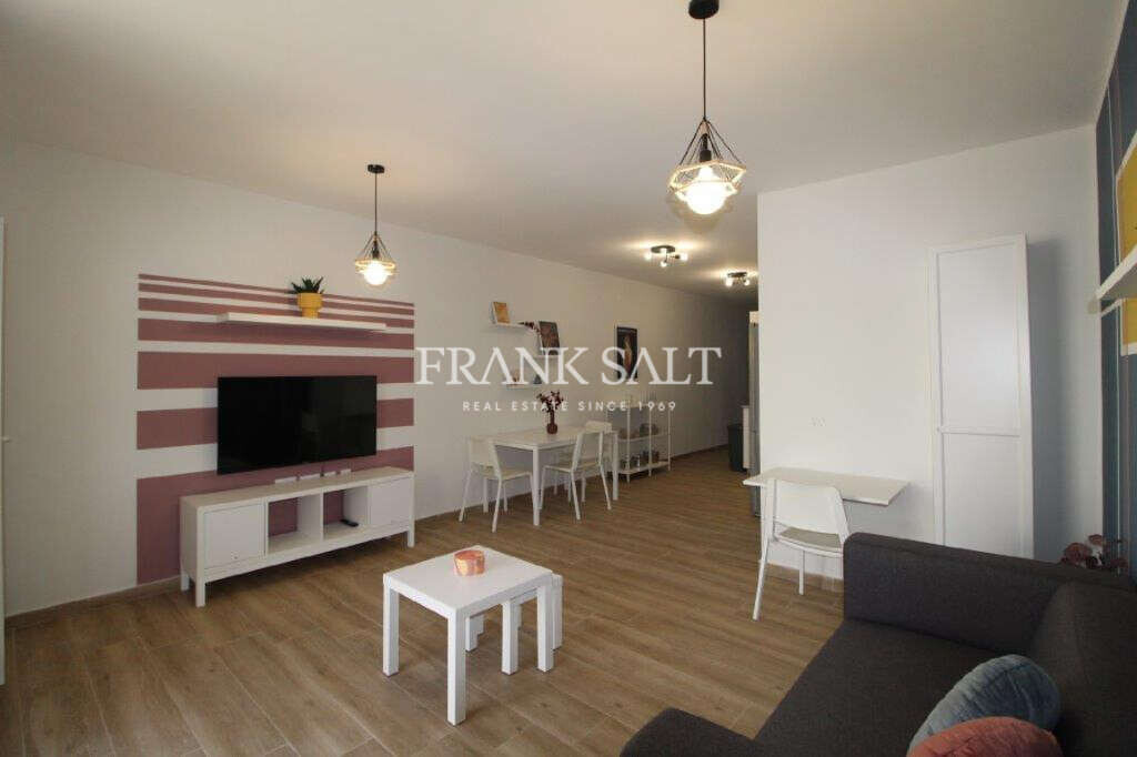 2 bedrooms Apartment in Xlendi, Malta No. 6004