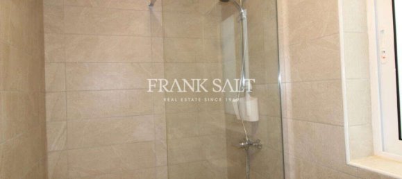 2 bedrooms Apartment in Xlendi, Malta No. 6004 8